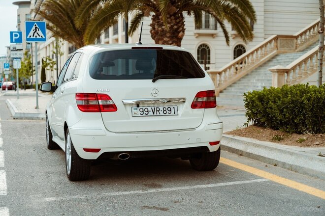 Mercedes B 180 2010, 118,000 km - 1.7 l - Bakı