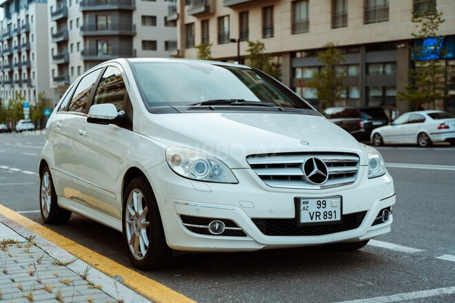 Mercedes B 180 2010, 118,000 km - 1.7 l - Bakı