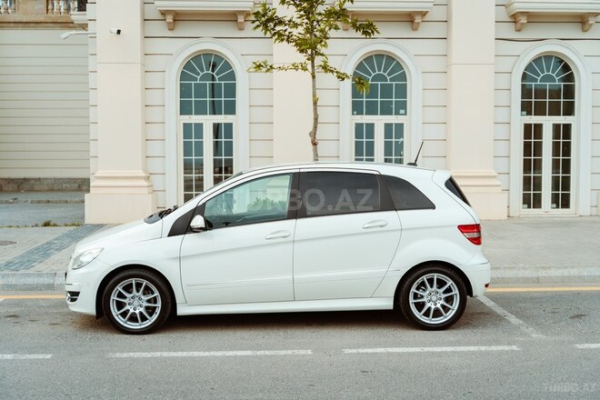 Mercedes B 180 2010, 118,000 km - 1.7 l - Bakı