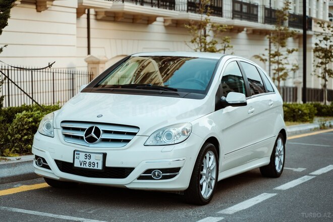 Mercedes B 180 2010, 118,000 km - 1.7 l - Bakı