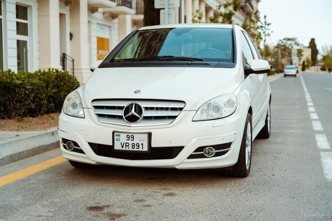 Mercedes B 180 2010, 118,000 km - 1.7 l - Bakı