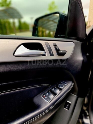 Mercedes ML 300 2014, 159,000 km - 3.5 л - Quba