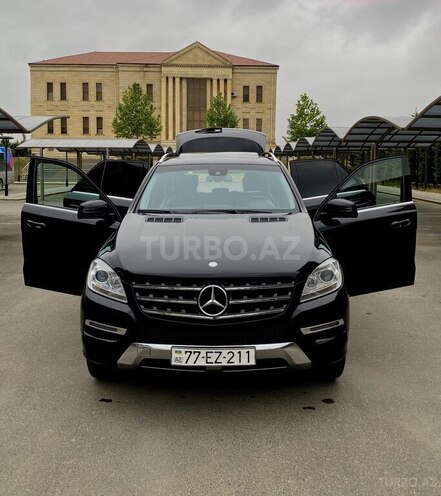 Mercedes ML 300 2014, 159,000 km - 3.5 л - Quba