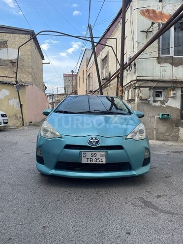 Toyota Prius C 2012, 183,457 km - 1.5 l - Bakı