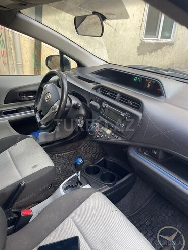 Toyota Prius C 2012, 183,457 km - 1.5 l - Bakı