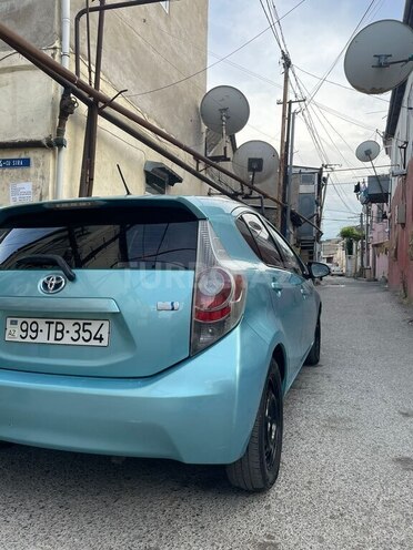 Toyota Prius C 2012, 183,457 km - 1.5 l - Bakı