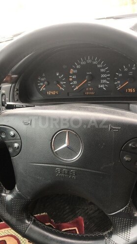 Mercedes E 230 1996, 490,000 km - 2.3 л - Yevlax