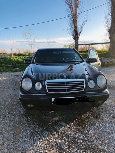 Mercedes E 230 1996, 490,000 km - 2.3 л - Yevlax
