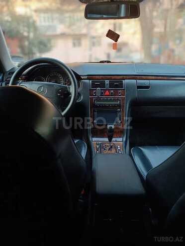 Mercedes E 240 1999, 236,801 km - 2.4 l - Astara