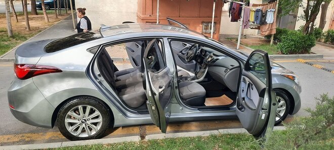 Hyundai Elantra 2015, 110,000 km - 1.8 l - Bakı