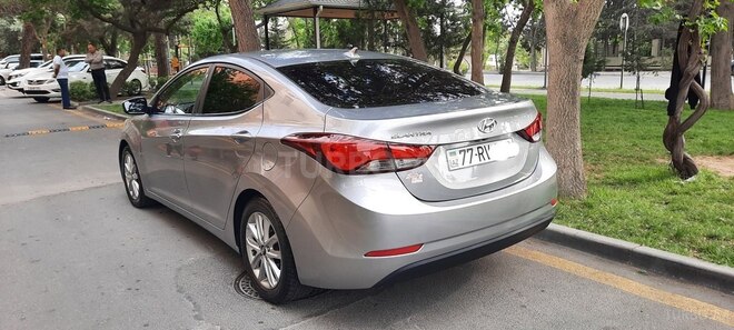 Hyundai Elantra 2015, 110,000 km - 1.8 l - Bakı