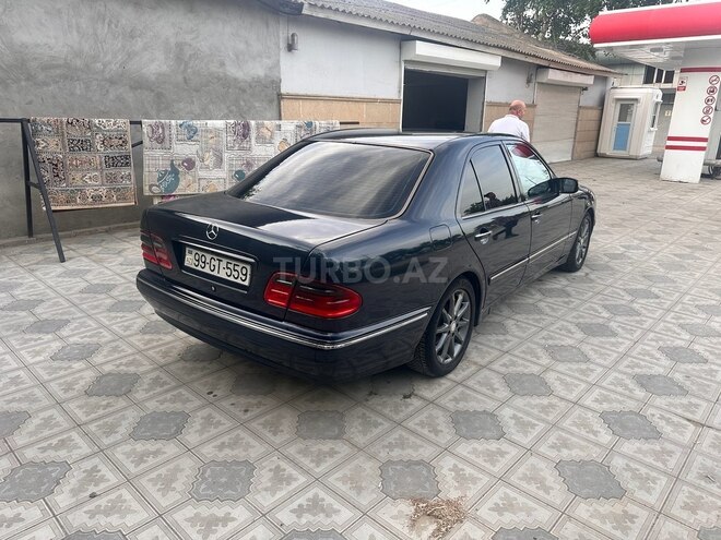 Mercedes E 270 2001, 510,000 km - 2.7 l - Salyan