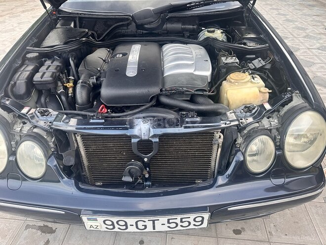 Mercedes E 270 2001, 510,000 km - 2.7 l - Salyan