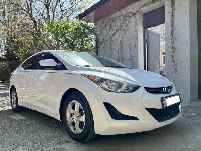 Hyundai Elantra 2015, 70,000 km - 1.8 л - Xırdalan