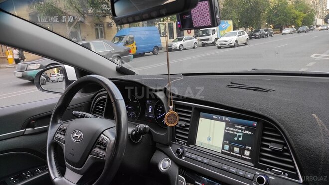 Hyundai Elantra 2016, 180,000 km - 1.6 l - Bakı