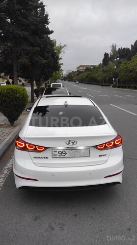 Hyundai Elantra 2016, 180,000 km - 1.6 l - Bakı