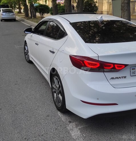 Hyundai Elantra 2016, 180,000 km - 1.6 l - Bakı