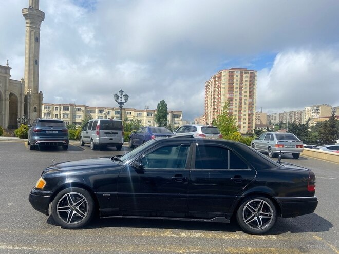 Mercedes C 200 1995, 324,889 km - 2.0 л - Bakı