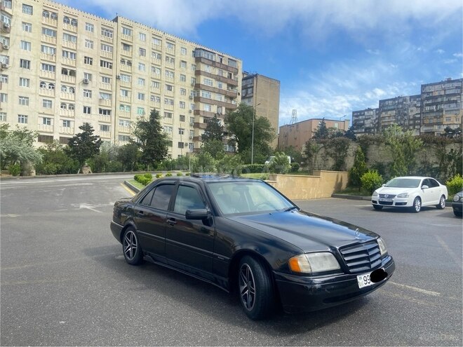 Mercedes C 200 1995, 324,889 km - 2.0 л - Bakı