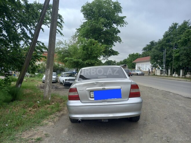 Opel Astra 1998, 240,000 km - 2.0 l - Masallı