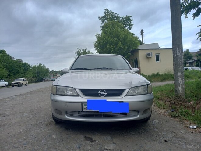 Opel Astra 1998, 240,000 km - 2.0 l - Masallı