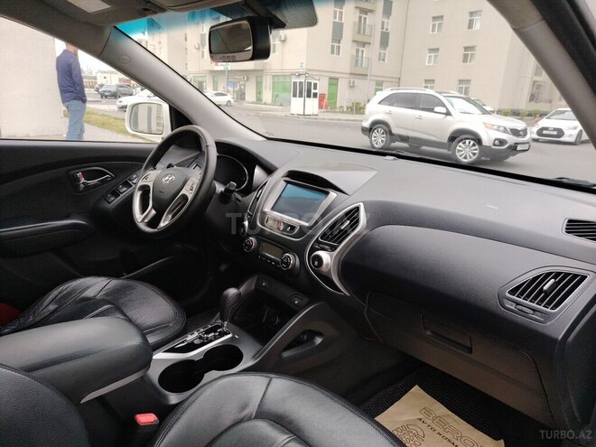 Hyundai Tucson 2011, 198,000 km - 2.0 l - Bakı