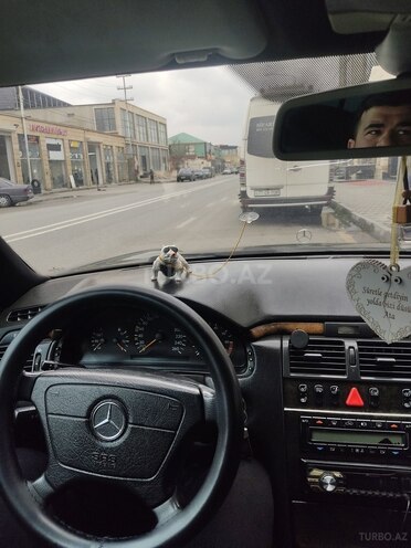 Mercedes E 280 1998, 320,000 km - 2.8 l - Bakı