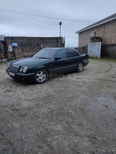 Mercedes E 280 1998, 320,000 km - 2.8 l - Bakı