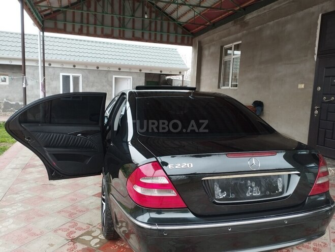 Mercedes E 220 d 2004, 255,000 km - 2.2 l - Bərdə