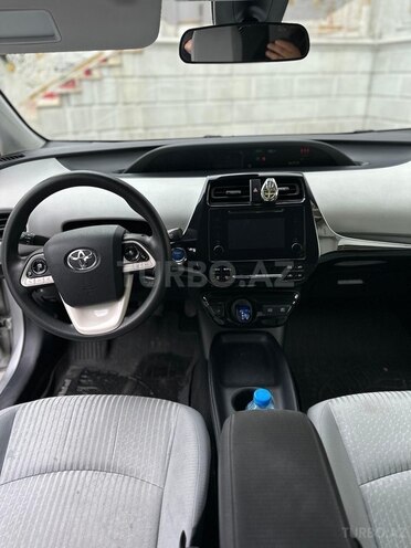 Toyota Prius 2018, 160,000 km - 1.8 л - Bakı