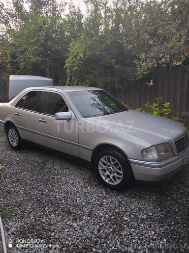Mercedes C 180 1995, 367,642 km - 1.8 l - Yevlax