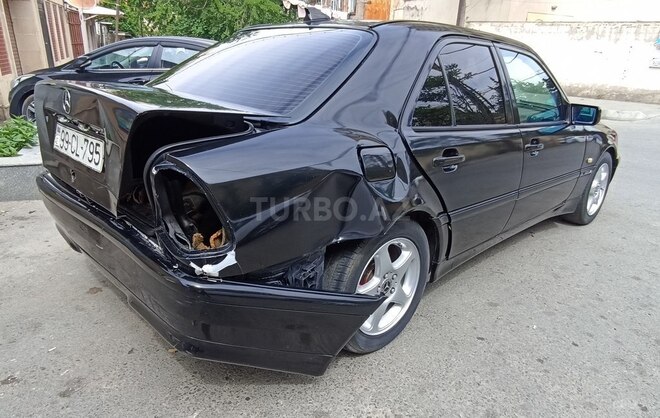 Mercedes C 220 1998, 470,000 km - 2.2 l - Bakı