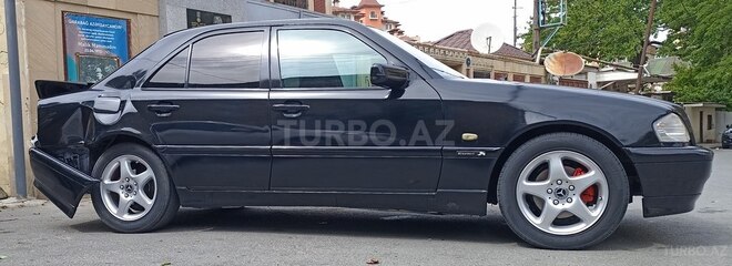 Mercedes C 220 1998, 470,000 km - 2.2 l - Bakı