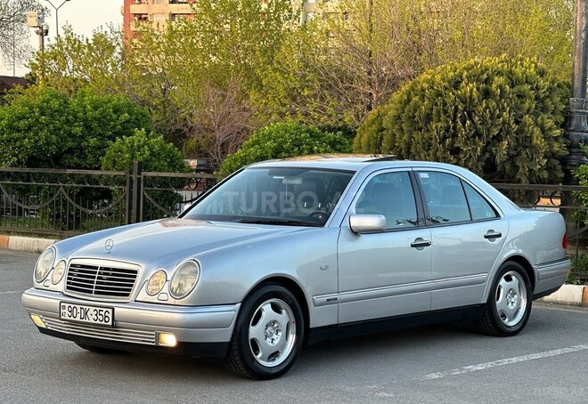 Mercedes E 240 1999, 108,000 km - 2.4 l - Bakı
