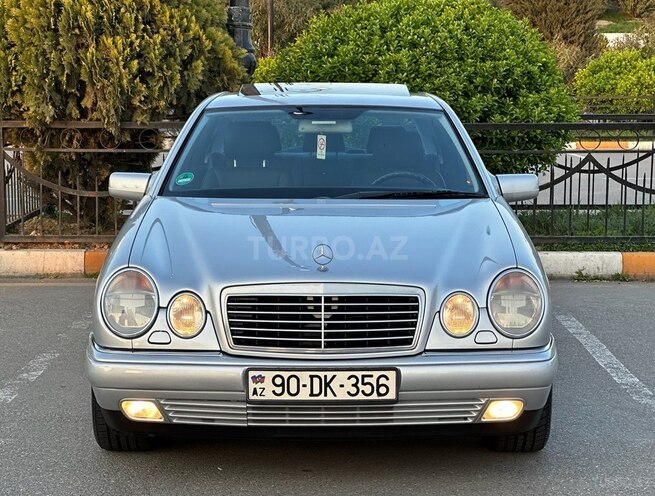 Mercedes E 240 1999, 108,000 km - 2.4 l - Bakı