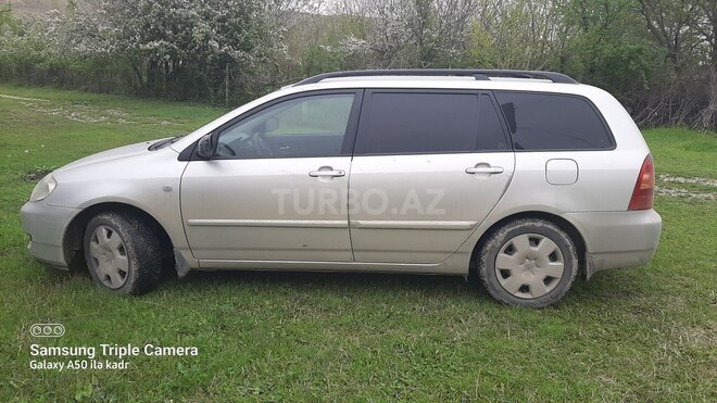 Toyota Corolla 2005, 258,000 km - 1.4 l - Bakı