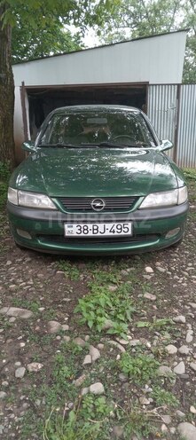 Opel Vectra 1996, 290,000 km - 1.6 l - Qusar