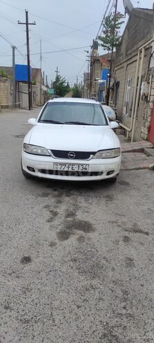 Opel Vectra 1999, 243,279 km - 1.6 l - Bakı