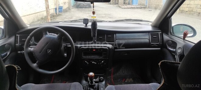 Opel Vectra 1999, 243,279 km - 1.6 l - Bakı