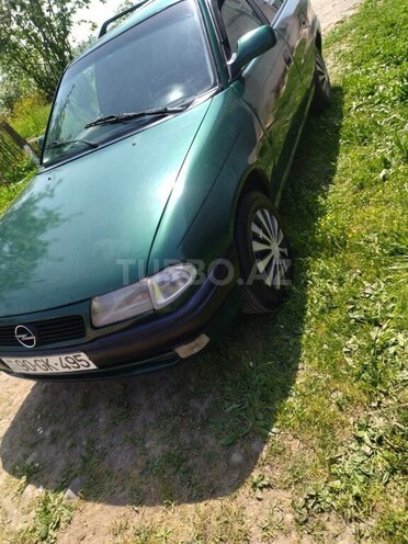 Opel Astra 1996, 386,500 km - 1.6 l - Masallı