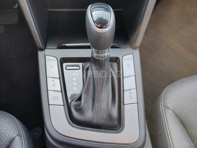 Hyundai Elantra 2016, 99,000 km - 1.6 l - Bakı