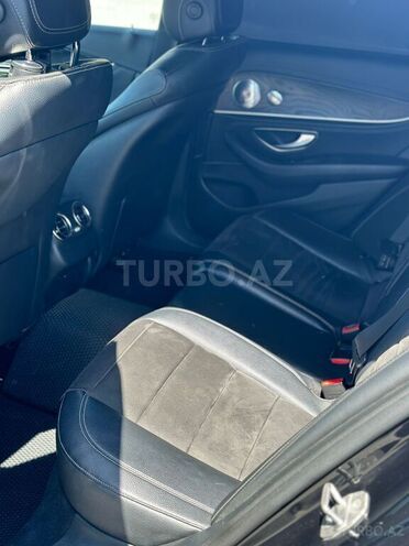 Mercedes E 220 d 2017, 402,200 km - 2.0 l - Bakı