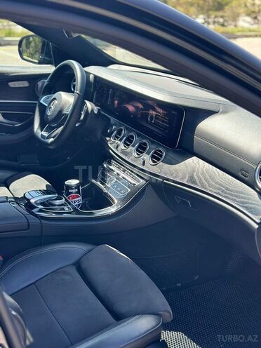Mercedes E 220 d 2017, 402,200 km - 2.0 l - Bakı