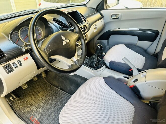 Mitsubishi L200 2008, 225,670 km - 2.5 l - Bakı