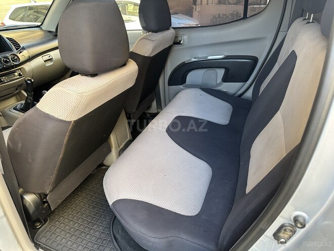 Mitsubishi L200 2008, 225,670 km - 2.5 l - Bakı