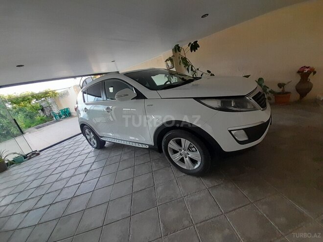 Kia Sportage 2011, 221,000 km - 2.0 л - Salyan