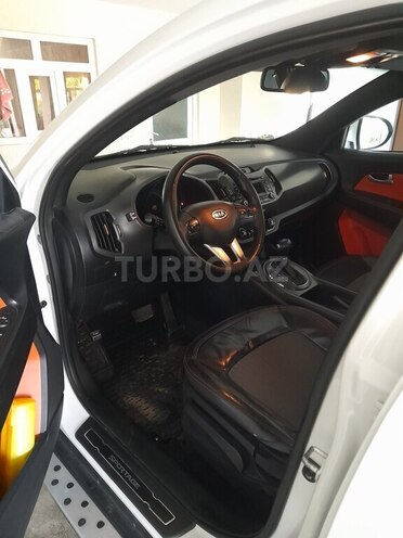 Kia Sportage 2011, 221,000 km - 2.0 л - Salyan