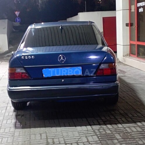 Mercedes E 200 1992, 323,670 km - 2.0 л - Sumqayıt