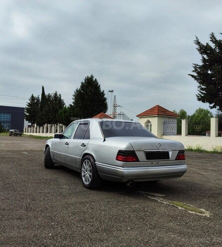 Mercedes E 220 1994, 523,300 km - 2.2 l - Ağstafa