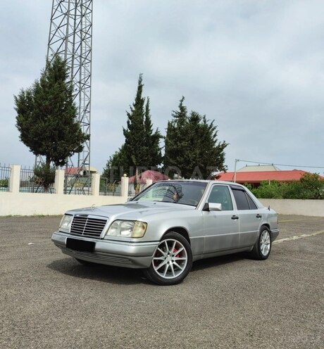 Mercedes E 220 1994, 523,300 km - 2.2 l - Ağstafa